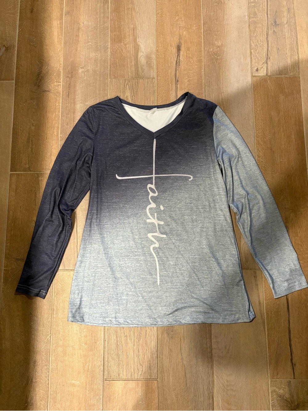 Faith Ombre V-Neck Long Sleeve Top - Navy to Light Blue